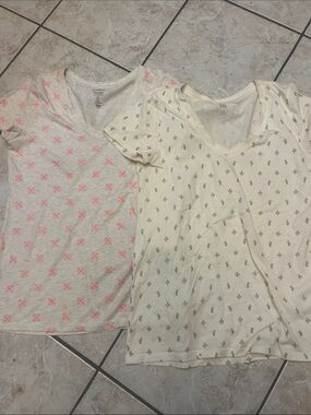 Gap Tees, - Cream with Pink flowers, Green Cactus Print S
